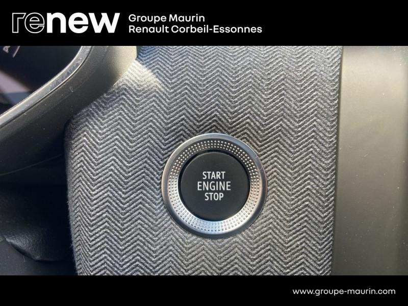 Photo 17 de l’annonce de RENAULT Clio d’occasion à vendre à CORBEIL-ESSONNES