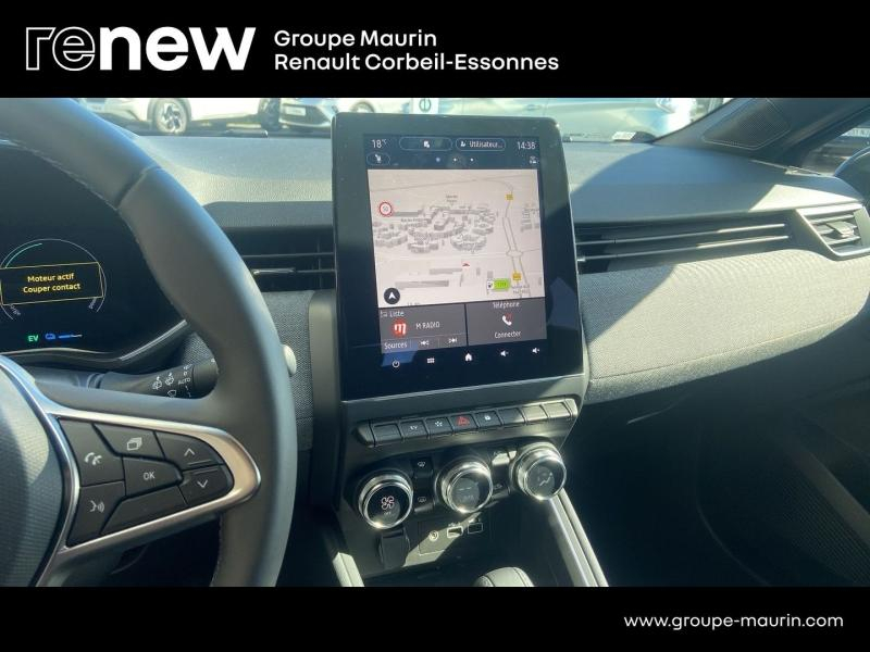Photo 18 de l’annonce de RENAULT Clio d’occasion à vendre à CORBEIL-ESSONNES
