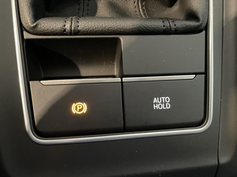 Photo 19 de l’annonce de VOLKSWAGEN Golf d’occasion à vendre à CHENNEVIÈRES-SUR-MARNE