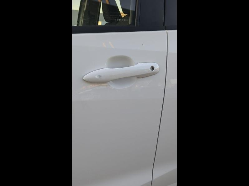 Photo 10 de l’annonce de TOYOTA Yaris d’occasion à vendre à ARLES
