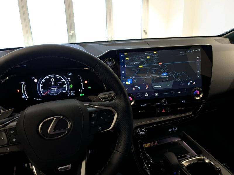 Photo 5 de l’annonce de LEXUS NX d’occasion à vendre à AUBIÈRE