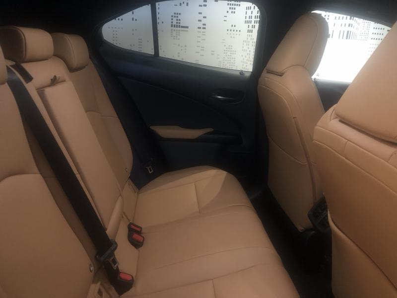 Photo 12 de l’annonce de LEXUS UX d’occasion à vendre à LATTES