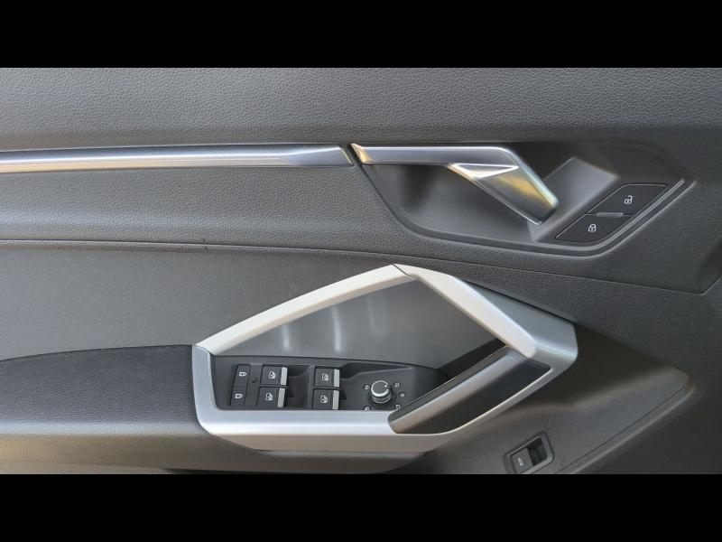 Photo 14 de l’annonce de AUDI Q3 d’occasion à vendre à GAP