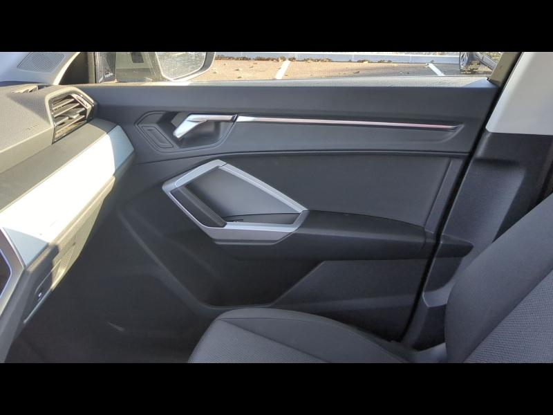 Photo 15 de l’annonce de AUDI Q3 d’occasion à vendre à GAP