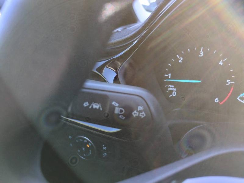 Photo 11 de l’annonce de FORD Fiesta d’occasion à vendre à NÎMES