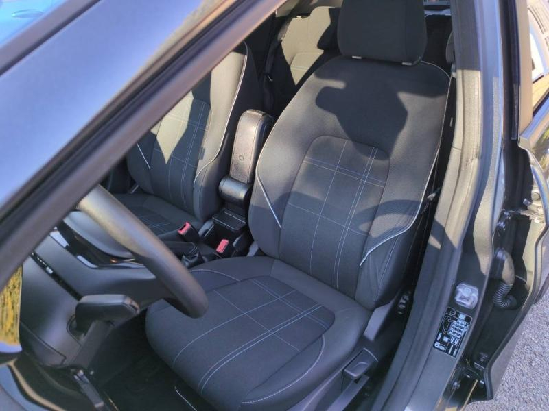 Photo 14 de l’annonce de FORD Fiesta d’occasion à vendre à NÎMES