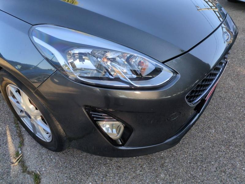 Photo 19 de l’annonce de FORD Fiesta d’occasion à vendre à NÎMES