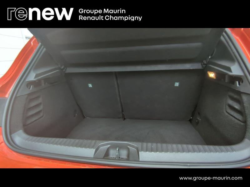 Photo 13 de l’annonce de RENAULT Clio d’occasion à vendre à CHENNEVIÈRES-SUR-MARNE