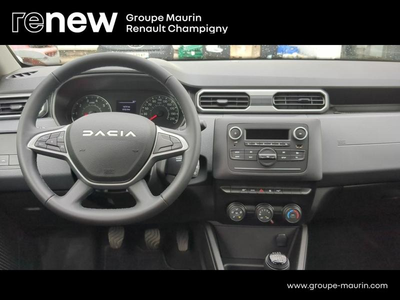 Photo 8 de l’annonce de DACIA Duster d’occasion à vendre à CHAMPIGNY-SUR-MARNE