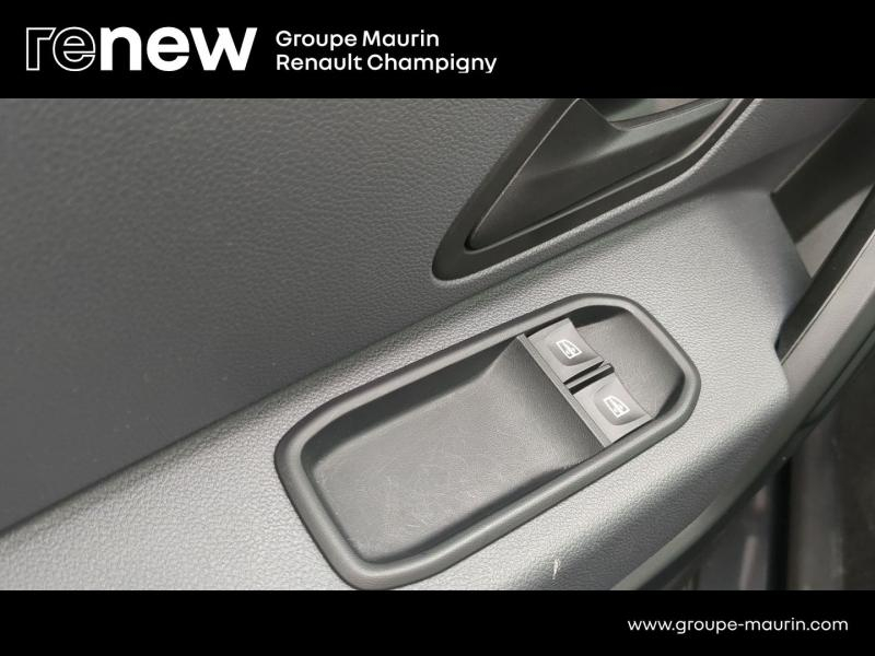 Photo 20 de l’annonce de DACIA Duster d’occasion à vendre à CHAMPIGNY-SUR-MARNE