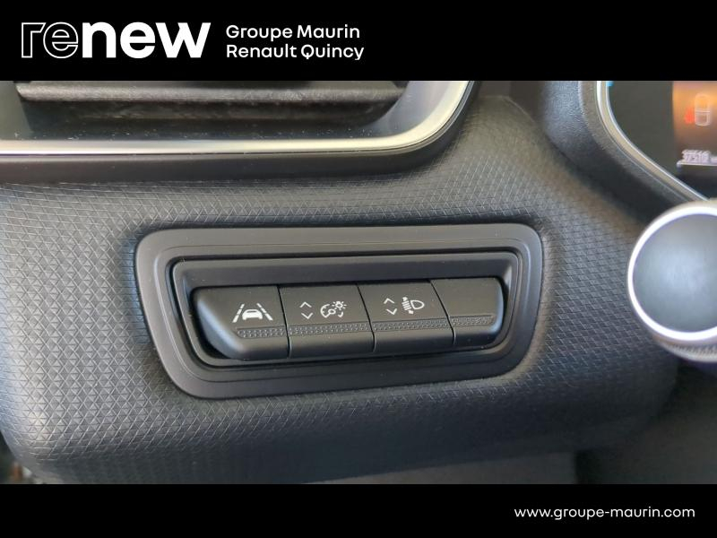 Photo 10 de l’annonce de RENAULT Clio d’occasion à vendre à QUINCY-SOUS-SÉNART