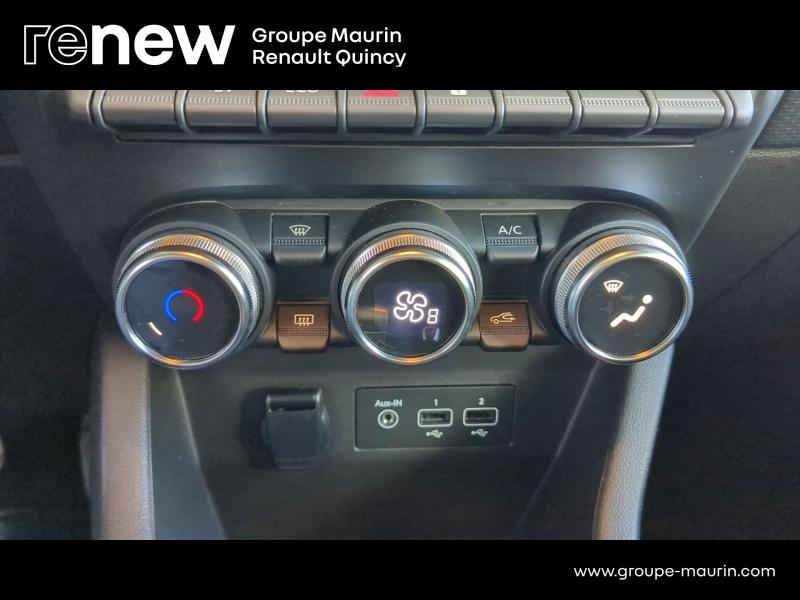 Photo 19 de l’annonce de RENAULT Clio d’occasion à vendre à QUINCY-SOUS-SÉNART