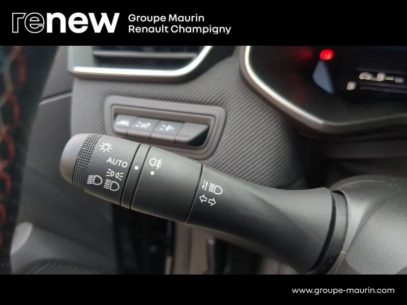 Photo 19 de l’annonce de RENAULT Clio d’occasion à vendre à CHAMPIGNY-SUR-MARNE