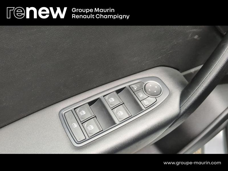Photo 18 de l’annonce de RENAULT Captur d’occasion à vendre à CHAMPIGNY-SUR-MARNE