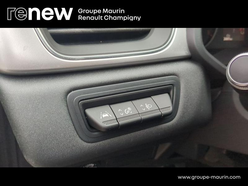 Photo 19 de l’annonce de RENAULT Captur d’occasion à vendre à CHAMPIGNY-SUR-MARNE
