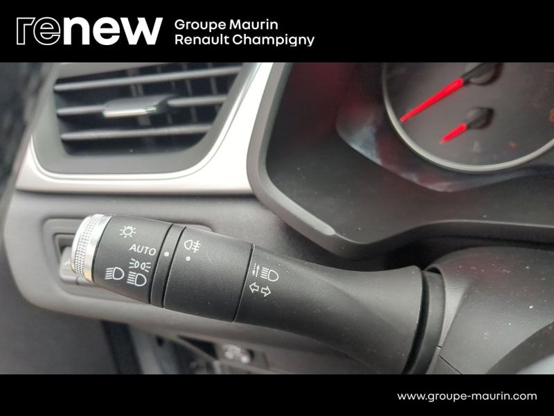 Photo 20 de l’annonce de RENAULT Captur d’occasion à vendre à CHAMPIGNY-SUR-MARNE