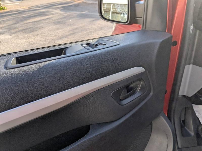 group.seo.links.detann.title Photo 8 de l’annonce de CITROEN Jumpy Fg VUL d’occasion à vendre à AIX-EN-PROVENCE