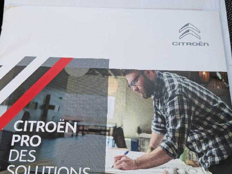 group.seo.links.detann.title Photo 17 de l’annonce de CITROEN Jumpy Fg VUL d’occasion à vendre à AIX-EN-PROVENCE