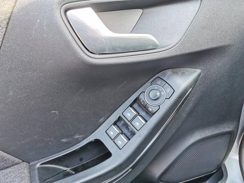 Photo 8 de l’annonce de FORD Puma d’occasion à vendre à LA VALETTE