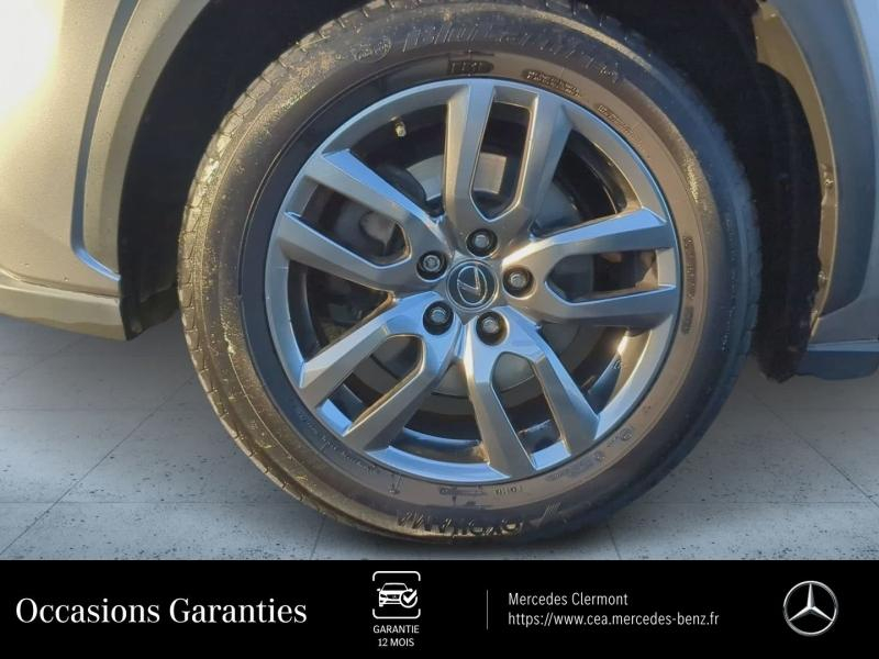 Photo 8 de l’annonce de LEXUS NX d’occasion à vendre à AUBIÈRE