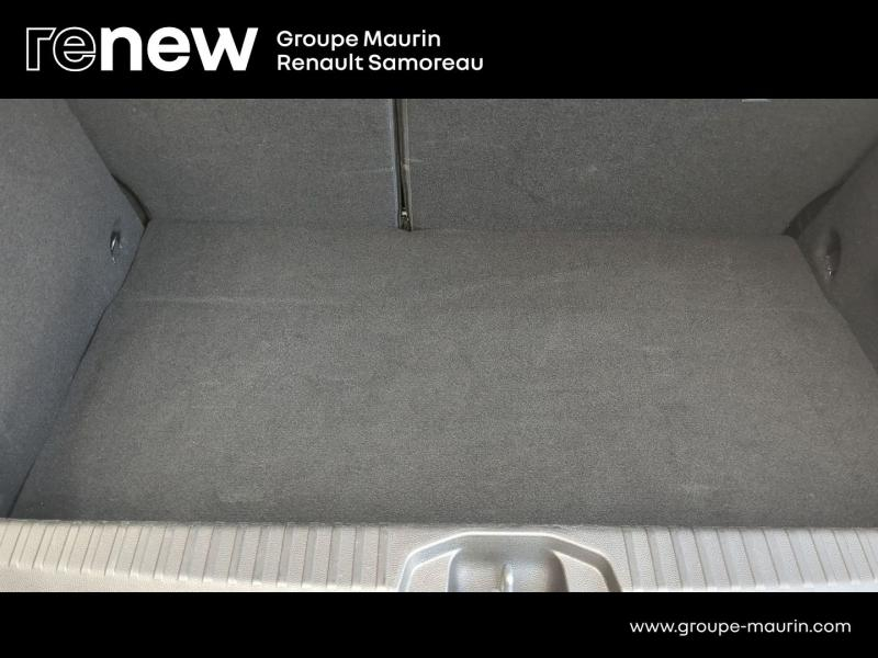 Photo 9 de l’annonce de RENAULT Clio d’occasion à vendre à SAMOREAU