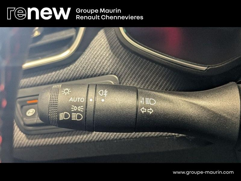 Photo 20 de l’annonce de RENAULT Clio d’occasion à vendre à CHENNEVIÈRES-SUR-MARNE