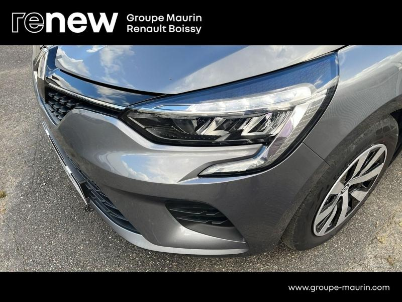 Photo 16 de l’annonce de RENAULT Clio d’occasion à vendre à LIMEIL-BRÉVANNES