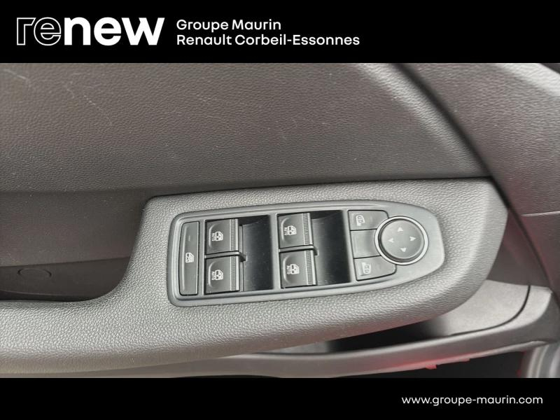 Photo 15 de l’annonce de RENAULT Clio d’occasion à vendre à CORBEIL-ESSONNES