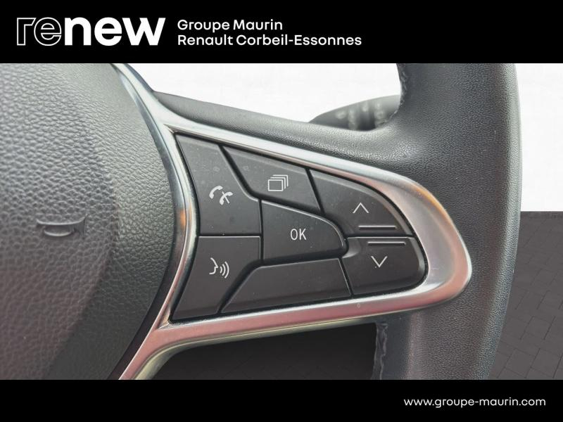 Photo 18 de l’annonce de RENAULT Clio d’occasion à vendre à CORBEIL-ESSONNES