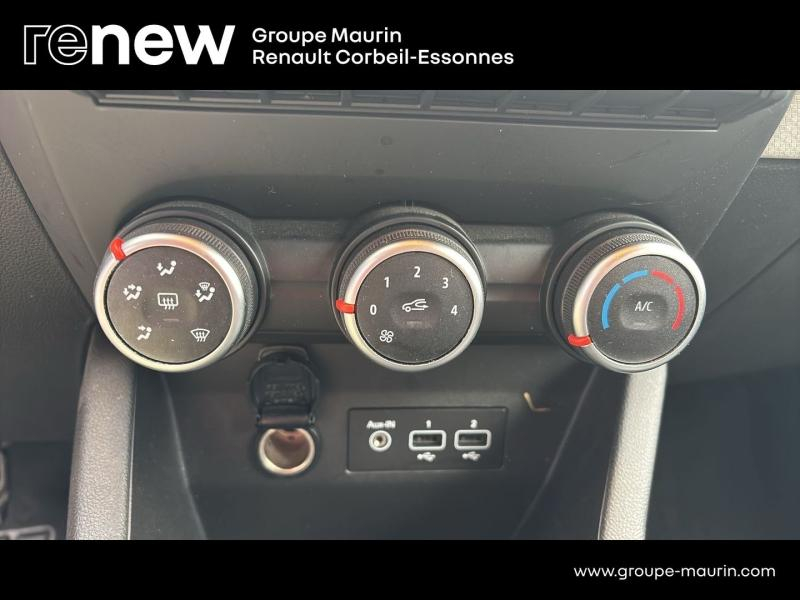 Photo 20 de l’annonce de RENAULT Clio d’occasion à vendre à CORBEIL-ESSONNES