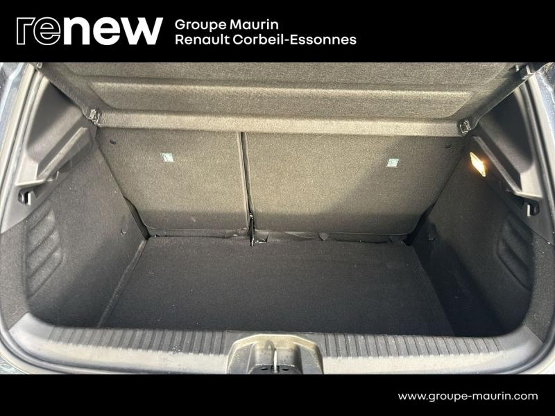 Photo 14 de l’annonce de RENAULT Clio d’occasion à vendre à CORBEIL-ESSONNES