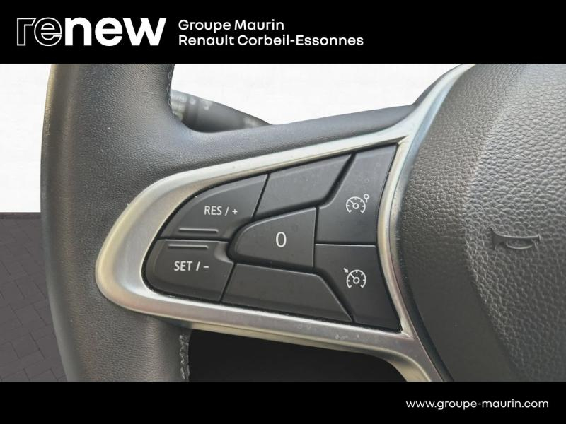 Photo 18 de l’annonce de RENAULT Clio d’occasion à vendre à CORBEIL-ESSONNES