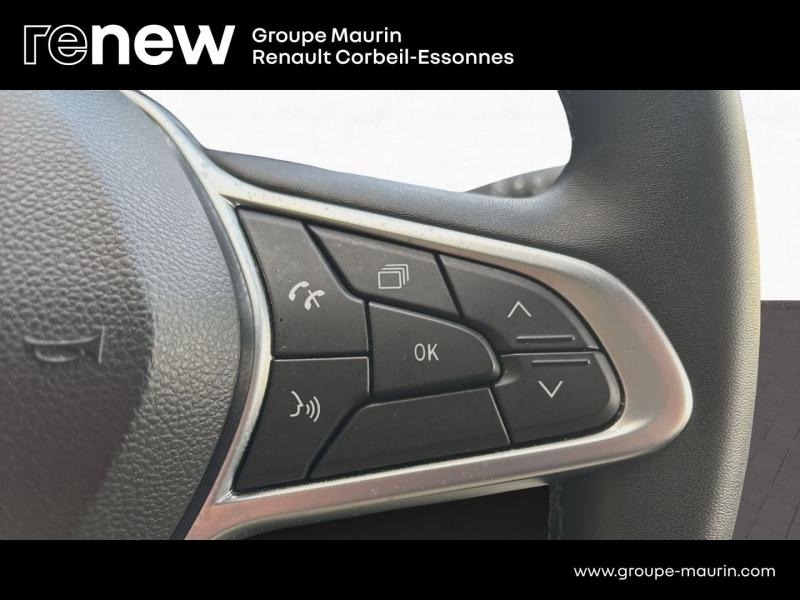 Photo 19 de l’annonce de RENAULT Clio d’occasion à vendre à CORBEIL-ESSONNES