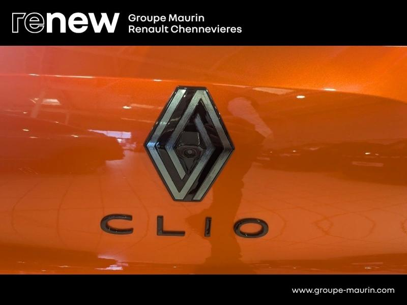Photo 20 de l’annonce de RENAULT Clio d’occasion à vendre à CHENNEVIÈRES-SUR-MARNE