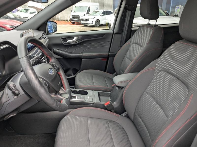 Photo 8 de l’annonce de FORD Kuga d’occasion à vendre à AVIGNON