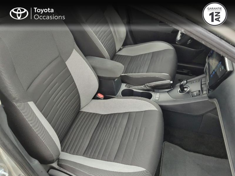 Photo 6 de l’annonce de TOYOTA Auris d’occasion à vendre à MONTFAVET