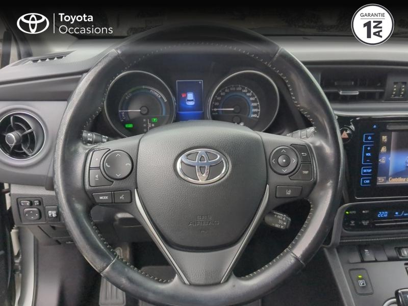 Photo 9 de l’annonce de TOYOTA Auris d’occasion à vendre à MONTFAVET