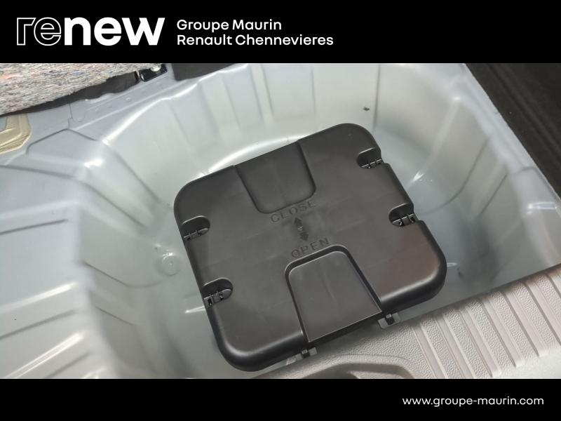 Photo 14 de l’annonce de RENAULT Clio d’occasion à vendre à CHENNEVIÈRES-SUR-MARNE