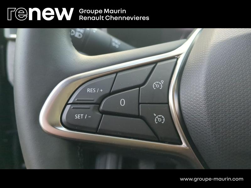 Photo 17 de l’annonce de RENAULT Clio d’occasion à vendre à CHENNEVIÈRES-SUR-MARNE