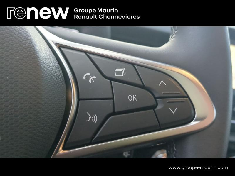 Photo 18 de l’annonce de RENAULT Clio d’occasion à vendre à CHENNEVIÈRES-SUR-MARNE