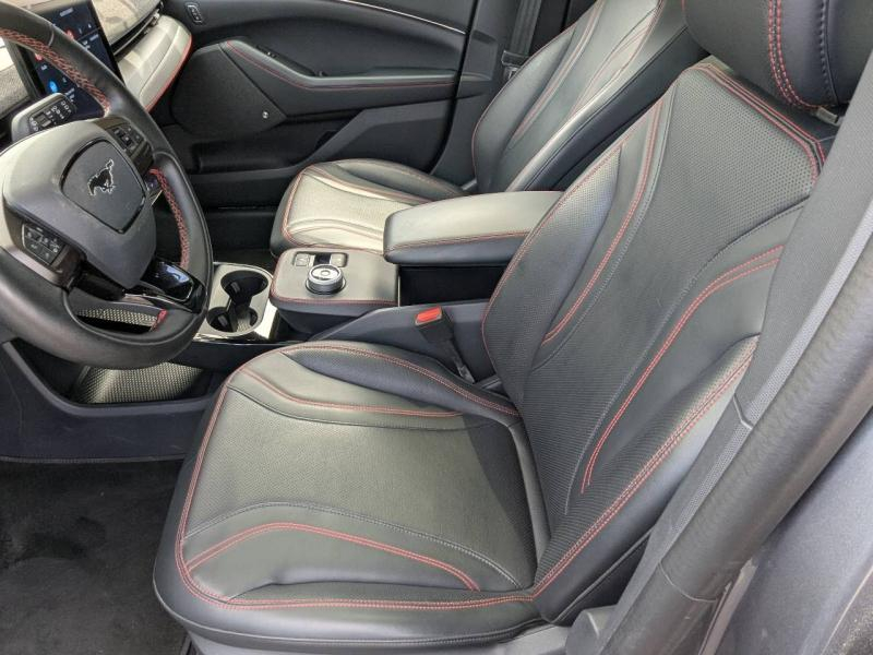 Photo 10 de l’annonce de FORD Mustang Mach-E d’occasion à vendre à FRÉJUS