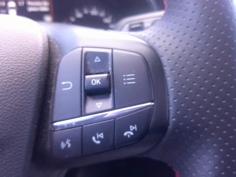 group.seo.links.detann.title Photo 13 de l’annonce de FORD Focus d’occasion à vendre à PERPIGNAN