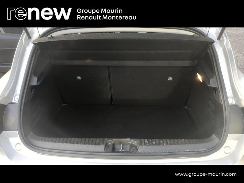 Photo 13 de l’annonce de RENAULT Clio d’occasion à vendre à VARENNES SUR SEINE