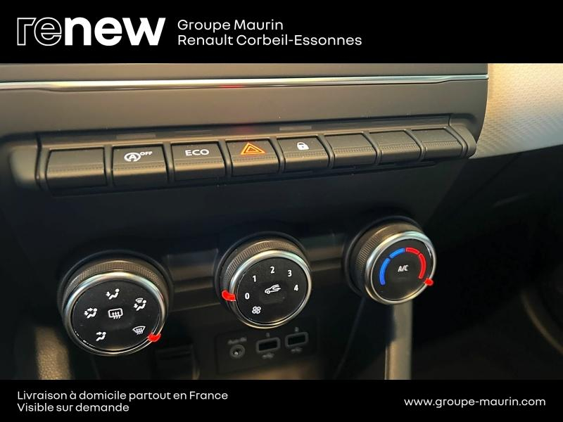 Photo 14 de l’annonce de RENAULT Clio d’occasion à vendre à CORBEIL-ESSONNES