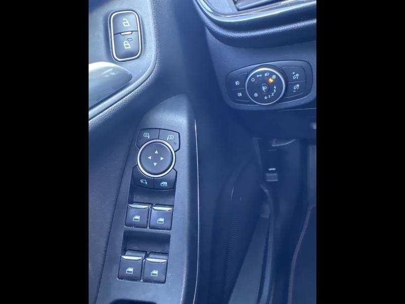 Photo 18 de l’annonce de FORD Fiesta d’occasion à vendre à TOULON