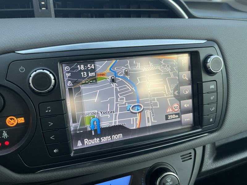 Photo 13 de l’annonce de TOYOTA Yaris d’occasion à vendre à LATTES