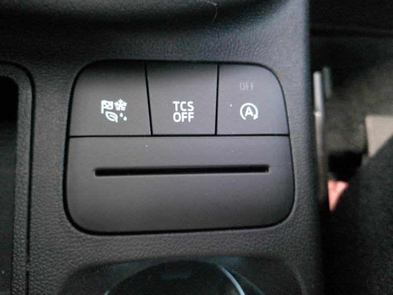 group.seo.links.detann.title Photo 11 de l’annonce de FORD Puma d’occasion à vendre à PERPIGNAN