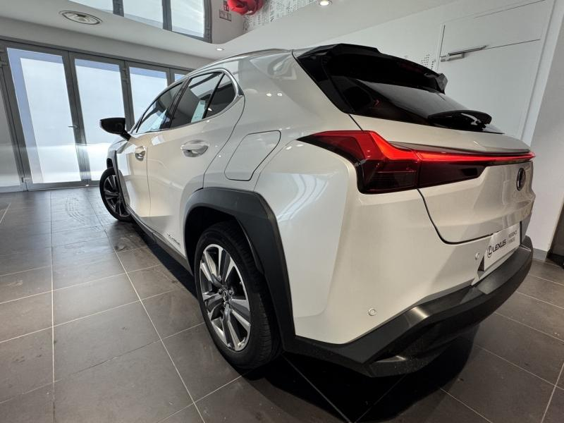 Photo 12 de l’annonce de LEXUS UX d’occasion à vendre à MONTFAVET