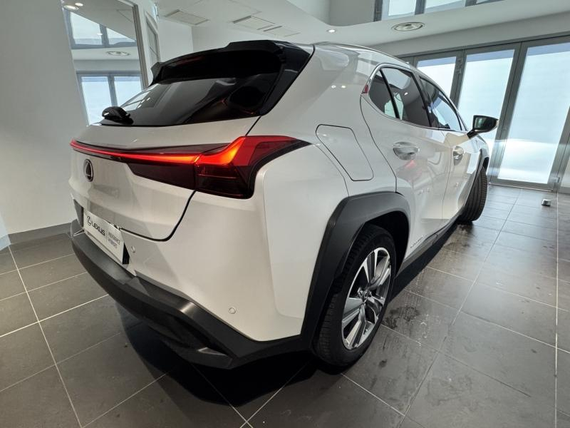 Photo 15 de l’annonce de LEXUS UX d’occasion à vendre à MONTFAVET