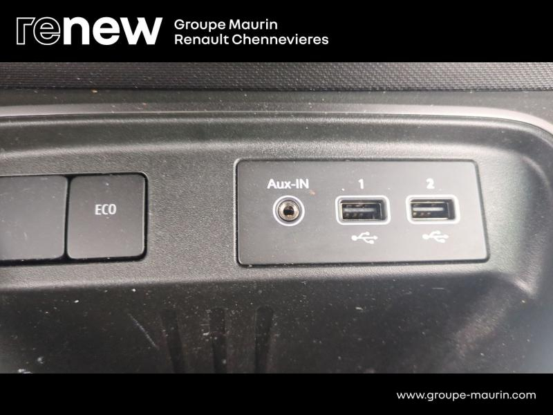 Photo 16 de l’annonce de RENAULT Twingo d’occasion à vendre à CHAMPIGNY-SUR-MARNE